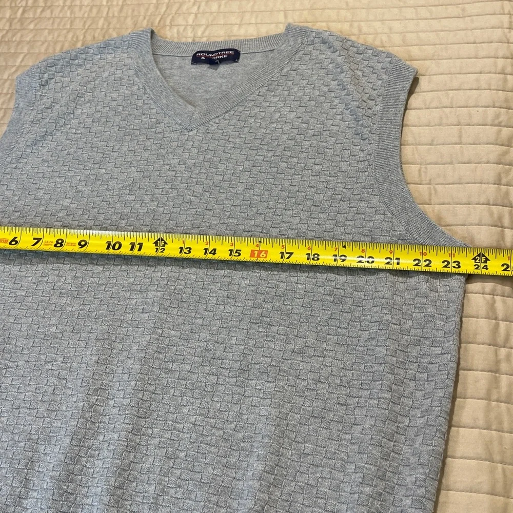 ROUNDTREE & YORKE Men's Light GRAY Sweater Vest SIZE XL PULLOVER